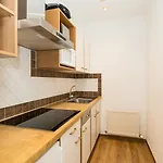 - Florian Hotel apartamentowy
