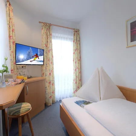 - Florian 3* 蓬高圣约翰